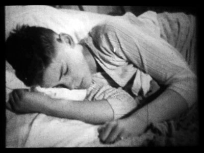 Enfant endormi, extrait du film de Sara Millot intitulé Graceland