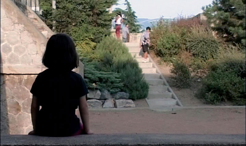 Fillette et paysage, extrait du documentaire de Sara Millot intitulé L'exil et le royaume