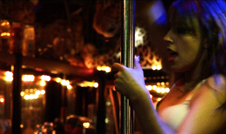 Danseuse, extrait du documentaire de Sara Millot intitulé Intérieur nuit