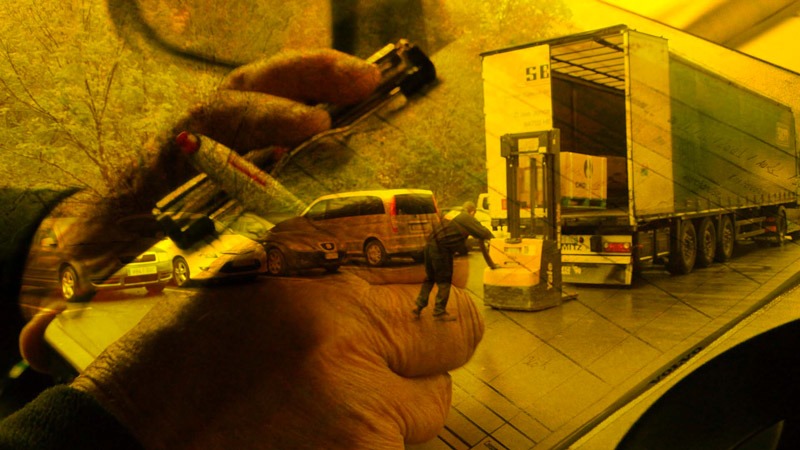 Projection sur une façade, photo de l'installation de Sara Millot intitulée Fata Morgana