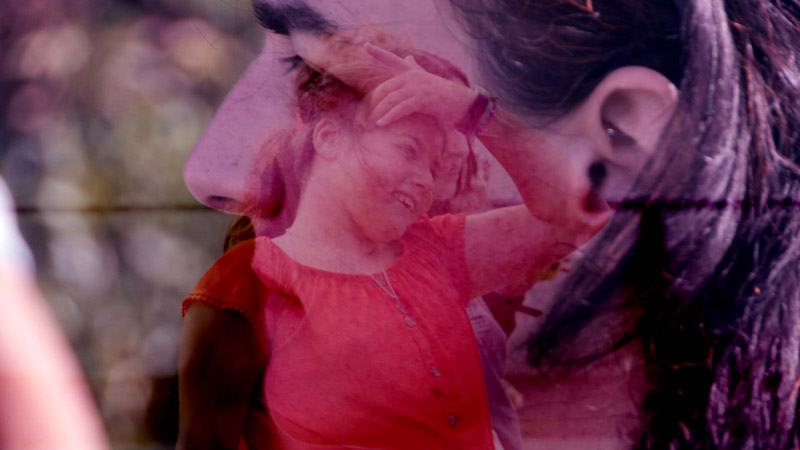 Projection sur une façade, photo de l'installation de Sara Millot intitulée Fata Morgana