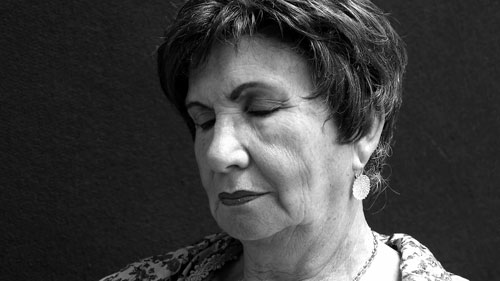 Projection sur une façade, photo de l'installation de Sara Millot intitulée Lanterna Magica