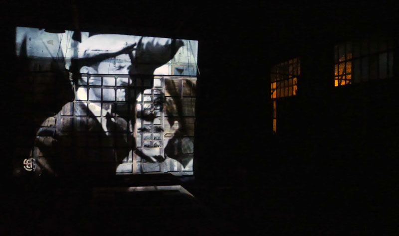 Photo de l'installation de Sara Millot intitulée Wich Side Are You On?